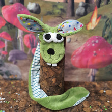 Lade das Bild in den Galerie-Viewer, &quot;Hase Hugo&quot; Handpuppen Schal
