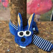 Lade das Bild in den Galerie-Viewer, &quot;Hase Hugo&quot; Handpuppen Schal
